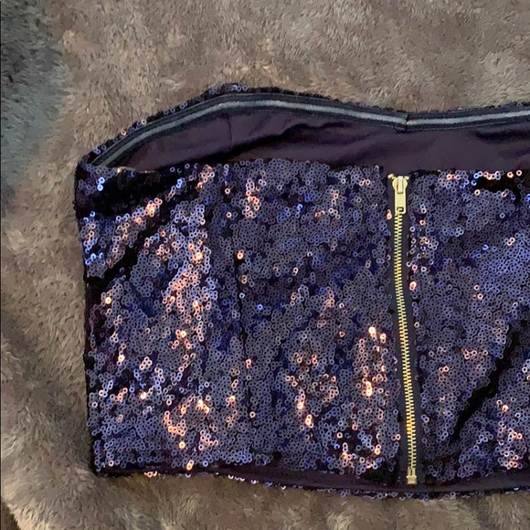 Sequenced Tank Top - Picture 4 of 4